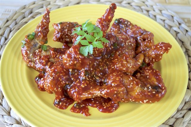 Cánh Gà Chiên Sốt Kiểu Thái