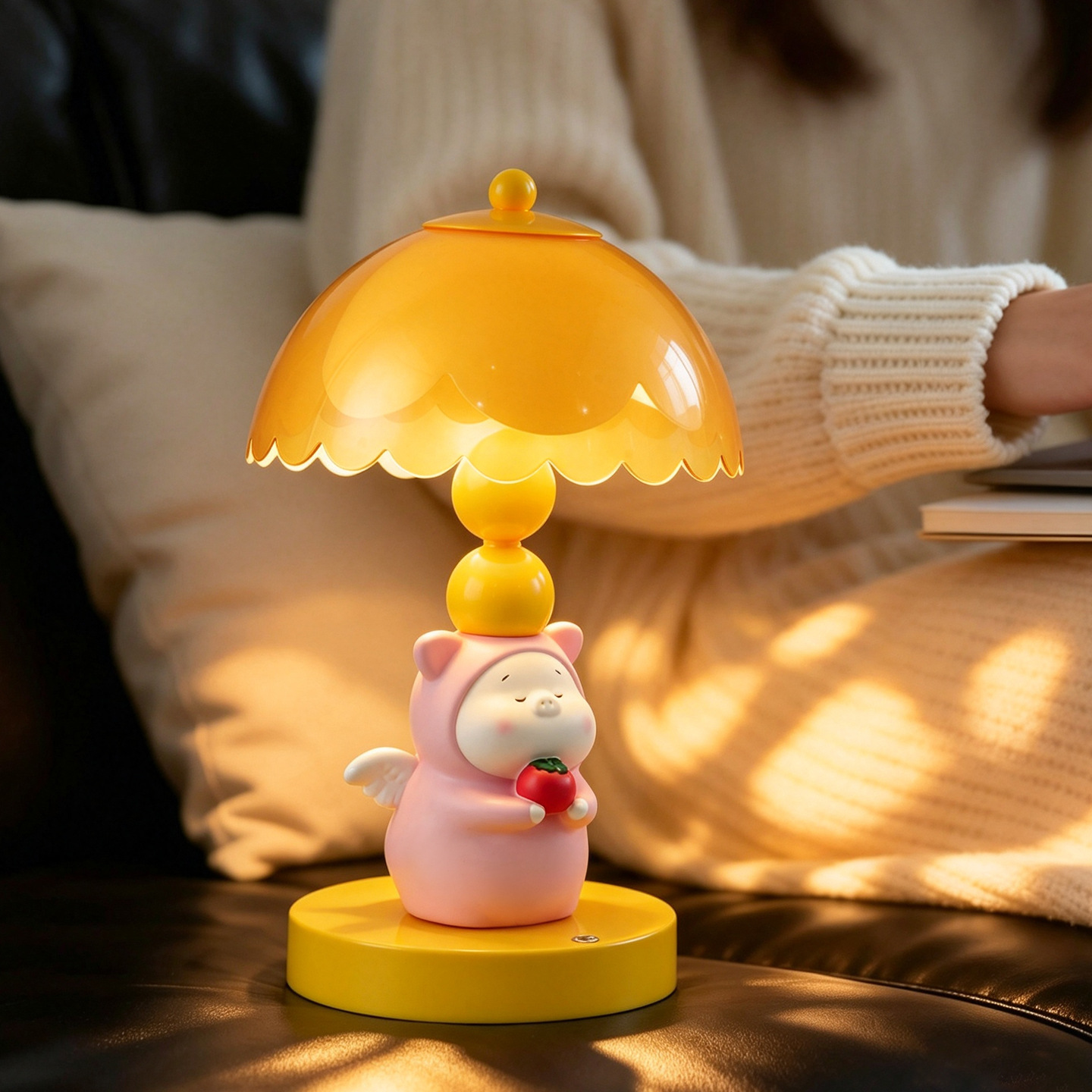 Cartoon Angel Pig Table Lamp