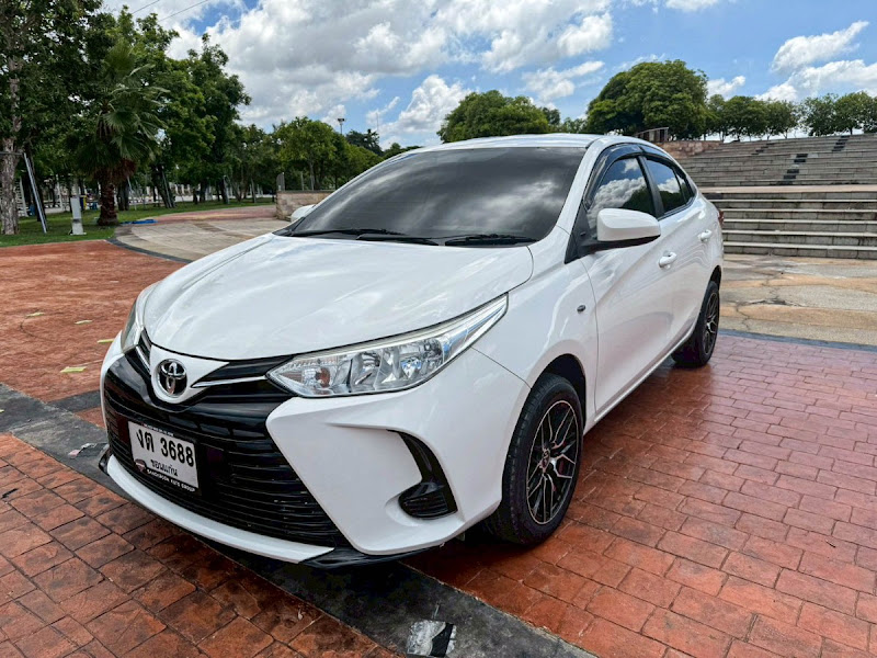 TOYOTA YARIS ATIV