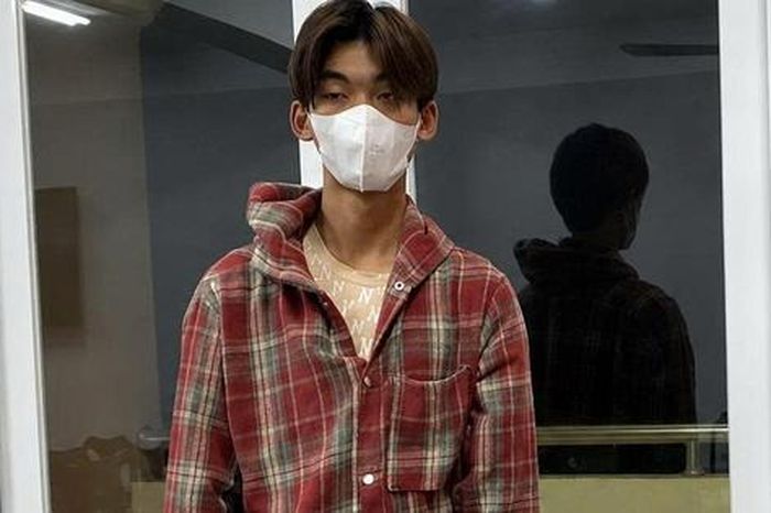 Clip thanh niên đầu trần trộm xe máy người bán cà phê - Báo Người Lao Động
