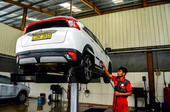 Saman Service Center workshop