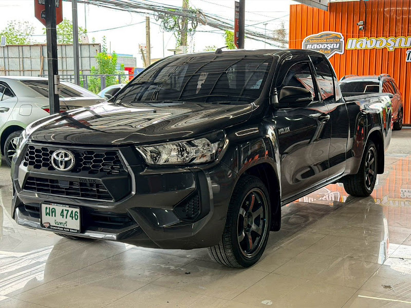 TOYOTA HILUX REVO