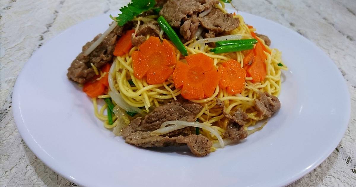 Mì trứng xào thịt bò