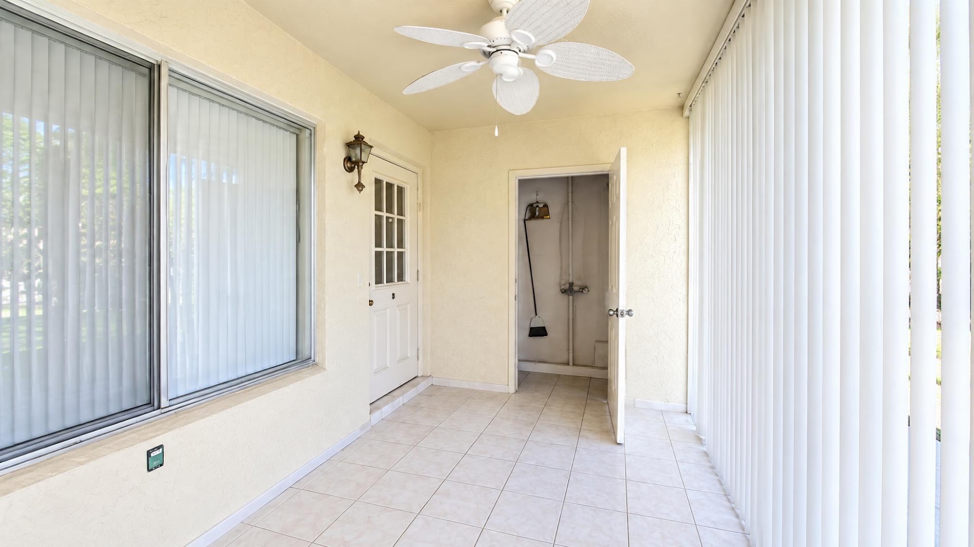 222 Pine HOV Cir, Greenacres, FL 33463 Unit B2 property photo 9