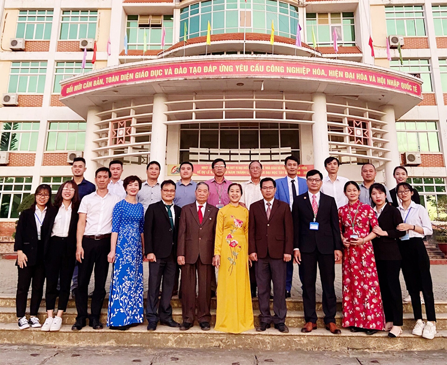 Thư của Giáo sinh thực tập Trường Đại học Sư phạm Hà Nội gửi tới các thầy cô Trường Đại học Tây Bắc