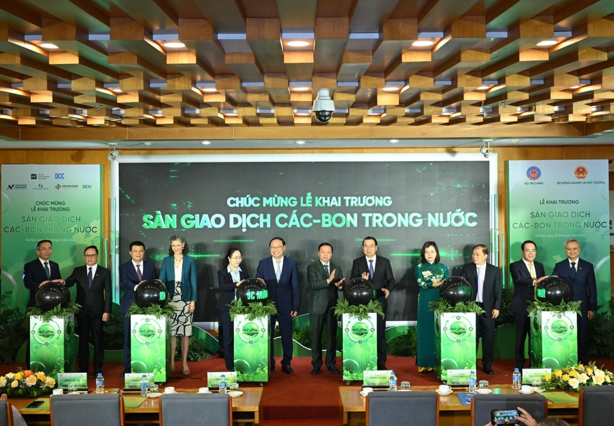 Phiên giao dịch Carbon đầu tiên tại Hà Nội: Định hình tương lai thị trường carbon Việt Nam