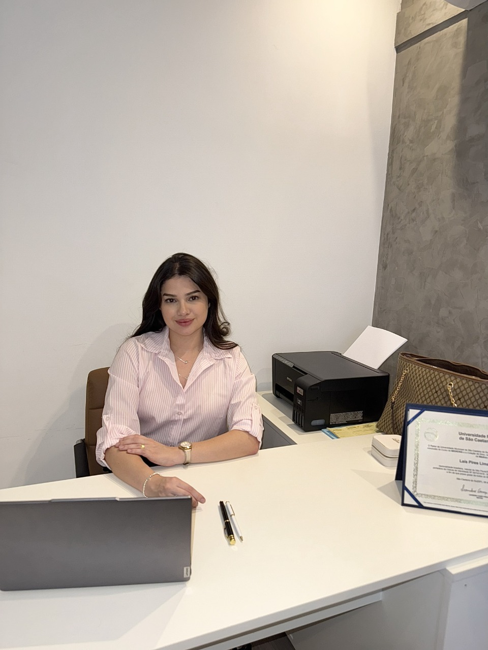 Dra. Laís Pires Lima Oliveira