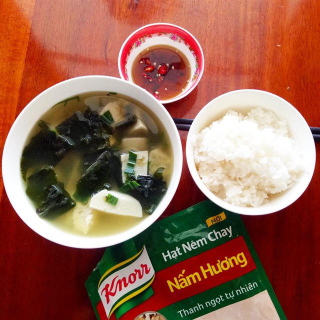 Canh Môn Nấu Rong Biển