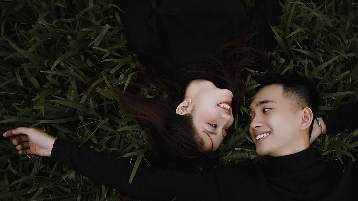 웹툰 로맨스 장르별 서사 구조와 캐릭터 유형 비교