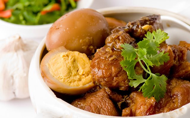 Thịt Heo Kho Trứng