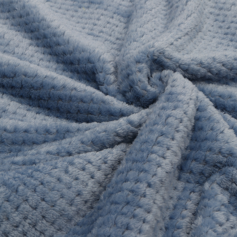 Heating mat for pets made of coral fleece