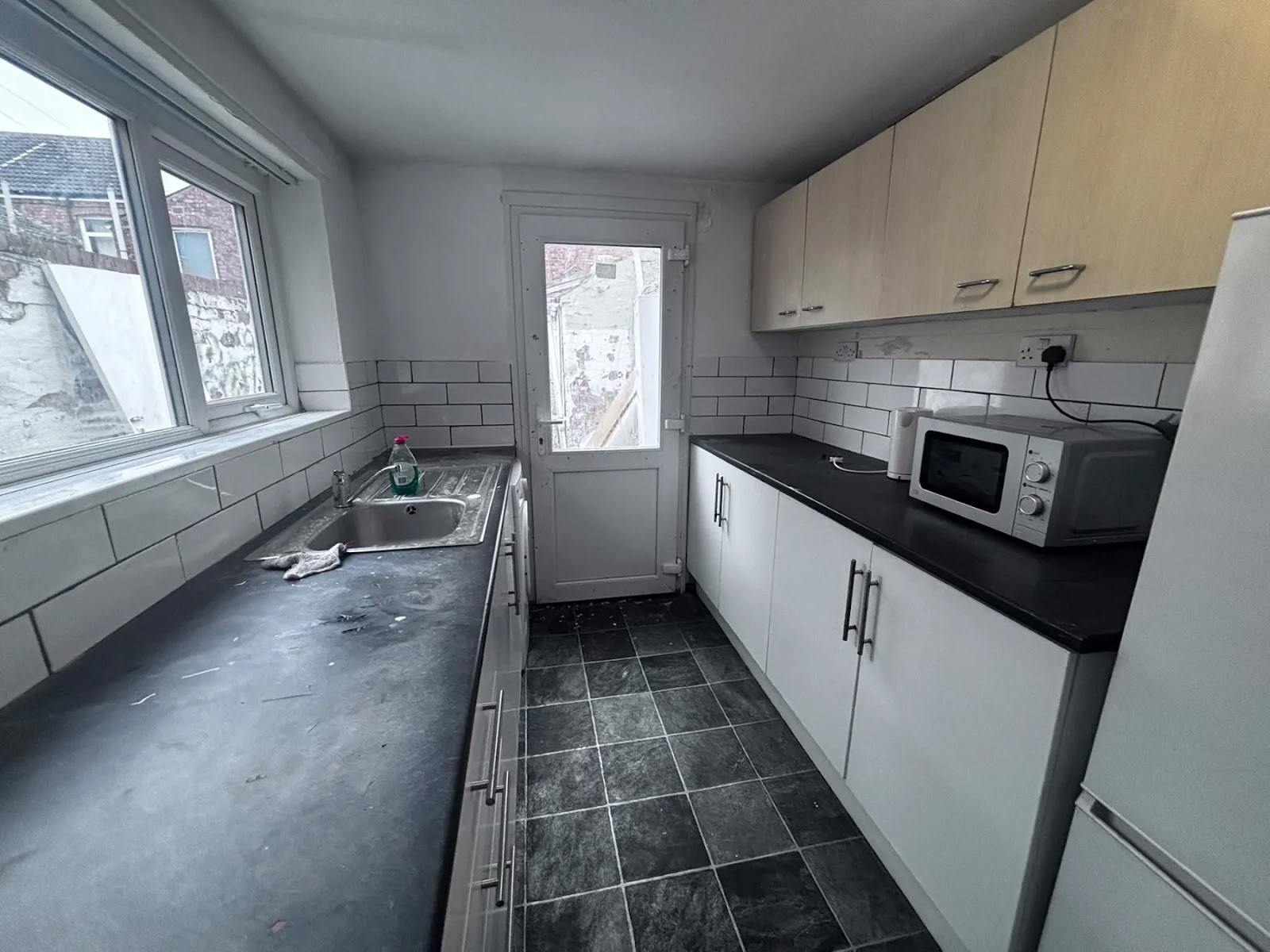 90 Costa St property photo