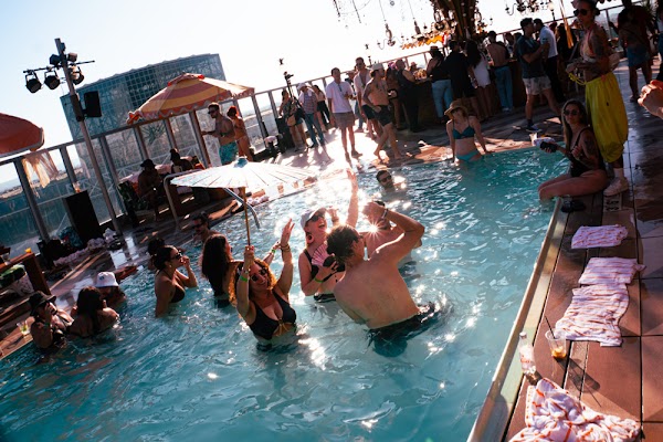 Phantoms - Pool Party photo 32