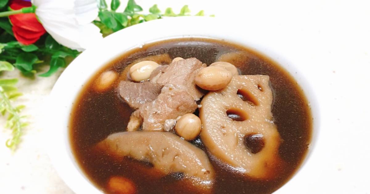 Củ sen hầm đậu phộng