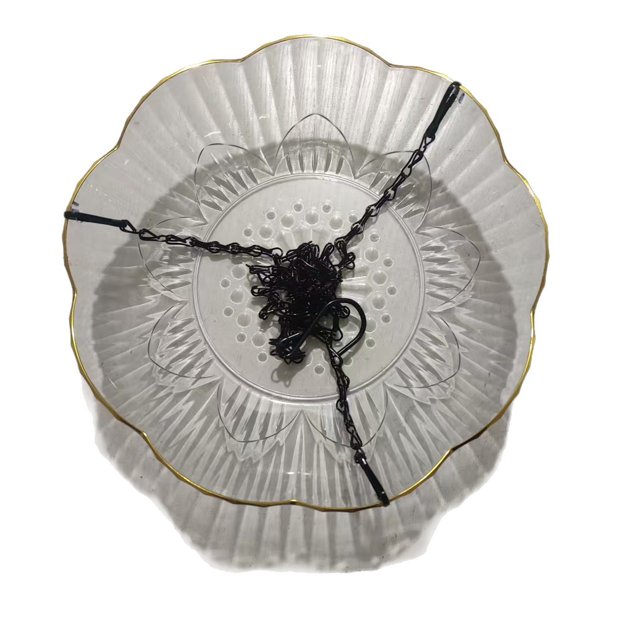 Solar-powered floating birdbath with fountain