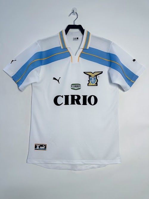 Tercera equipación de la Lazio 1999.jpeg