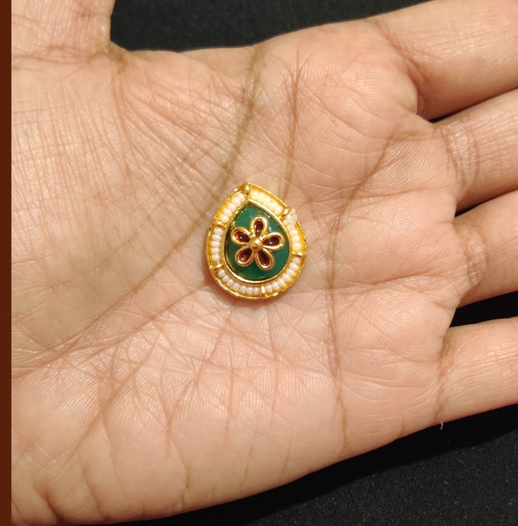 B26-Drop Green Red Meena Per Pcs