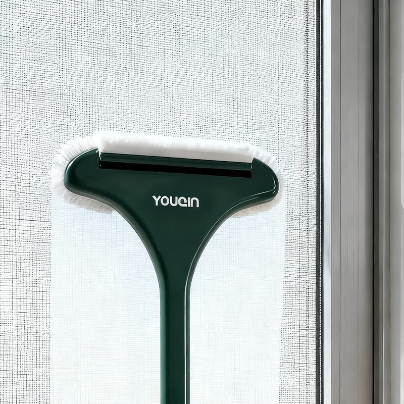 Double-sided insect screen cleaning brush