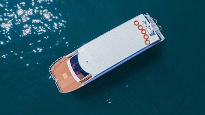 Eak 64 ft , 72 pax