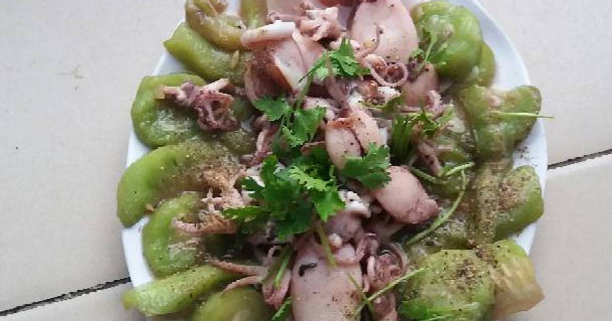 Mướp xào mực