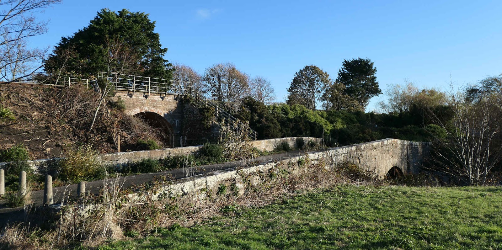 James_Holmes_story_Rosskeen_Old_Bridge_P1123894.jpg