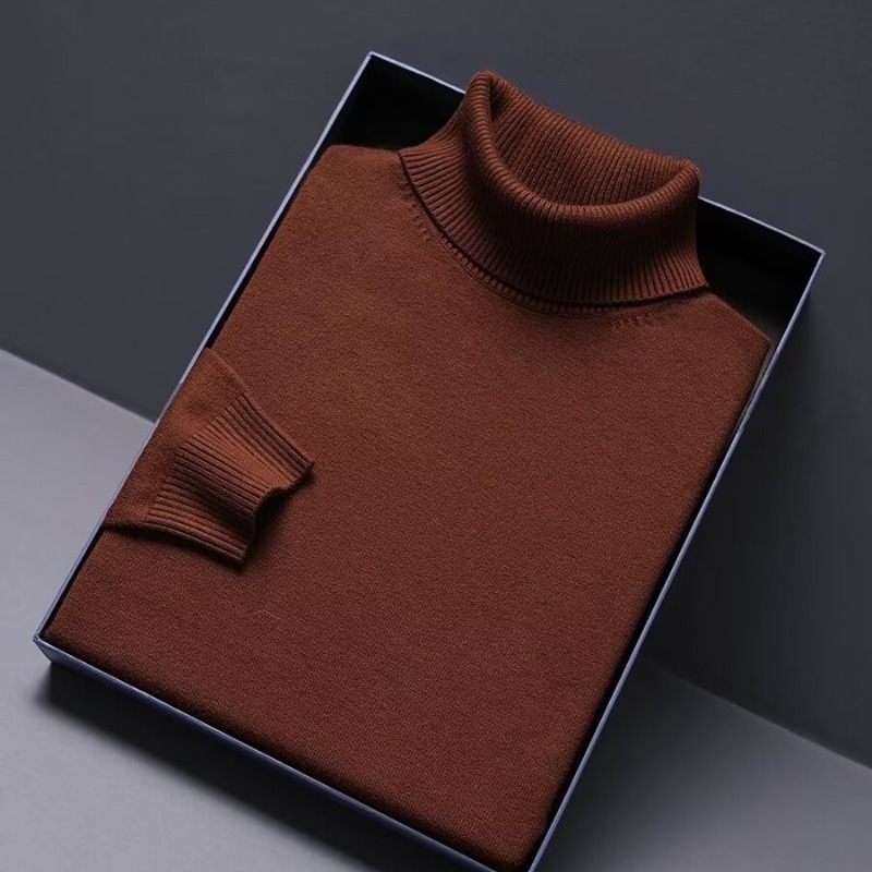 Men's wool sweater with roll neck, simple and warm