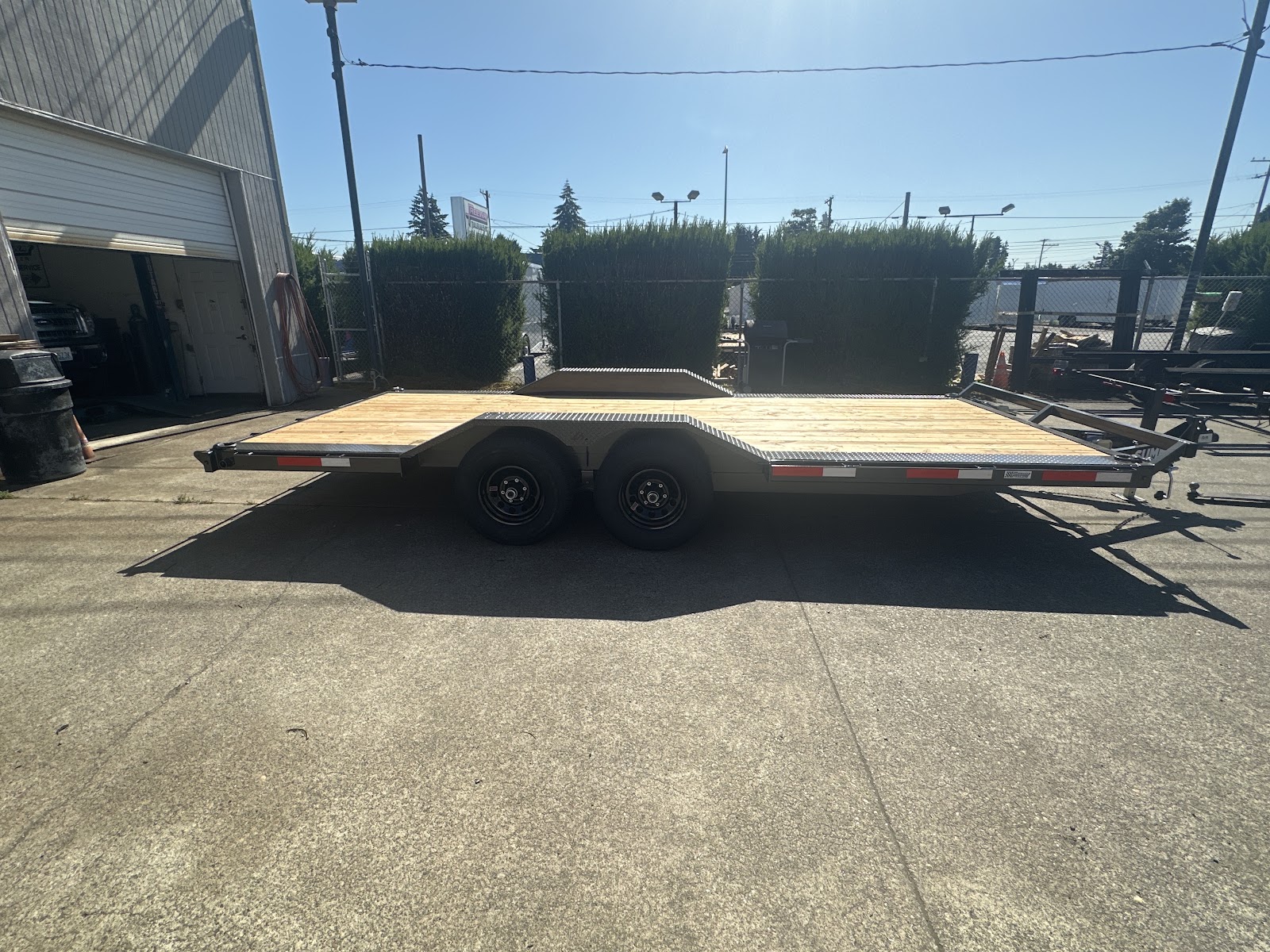 Cascade Drive Over Fender Flatbed 10K