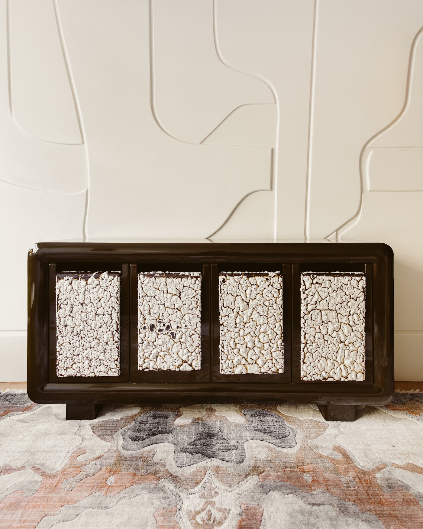 Sideboard with eggshell panels
