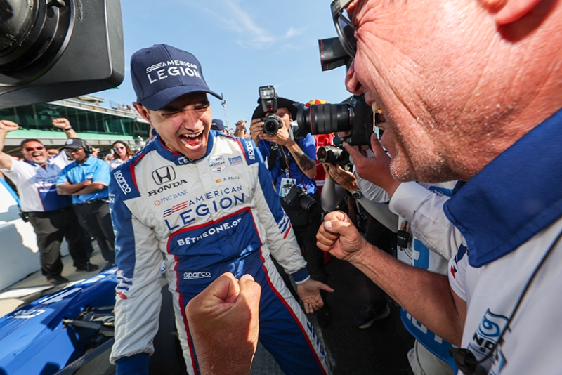 Alex Palou conquista a pole mais veloz da Indy500