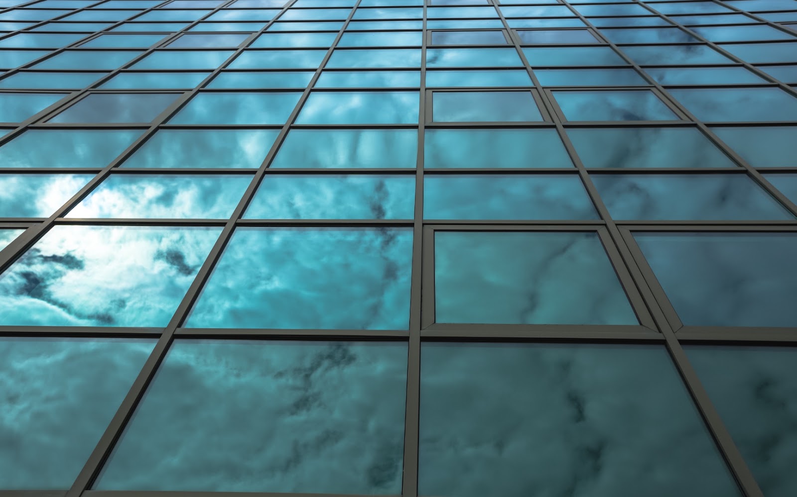 Glass curtainwall building facade — glazing contractor recruiting