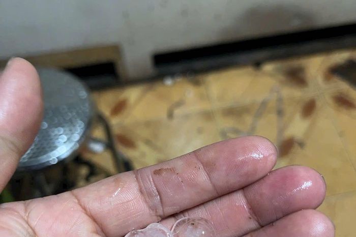 Hà Nội xuất hiện mưa đá to như đầu ngón tay - Báo Pháp Luật TP.HCM