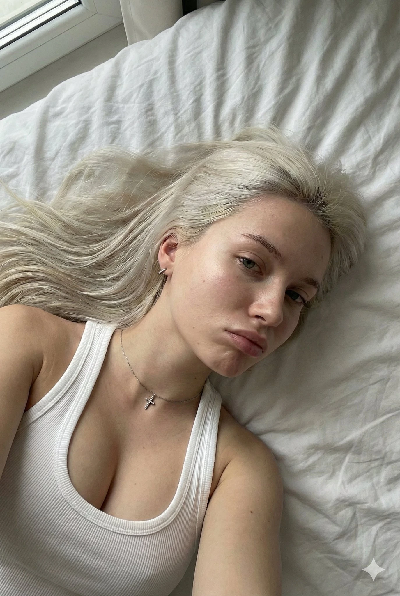 Generación de imágenes de selfies de mujeres jóvenes ultrarrealistas