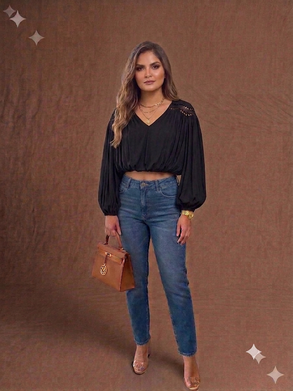 Crop Top Negro Estilo Globo