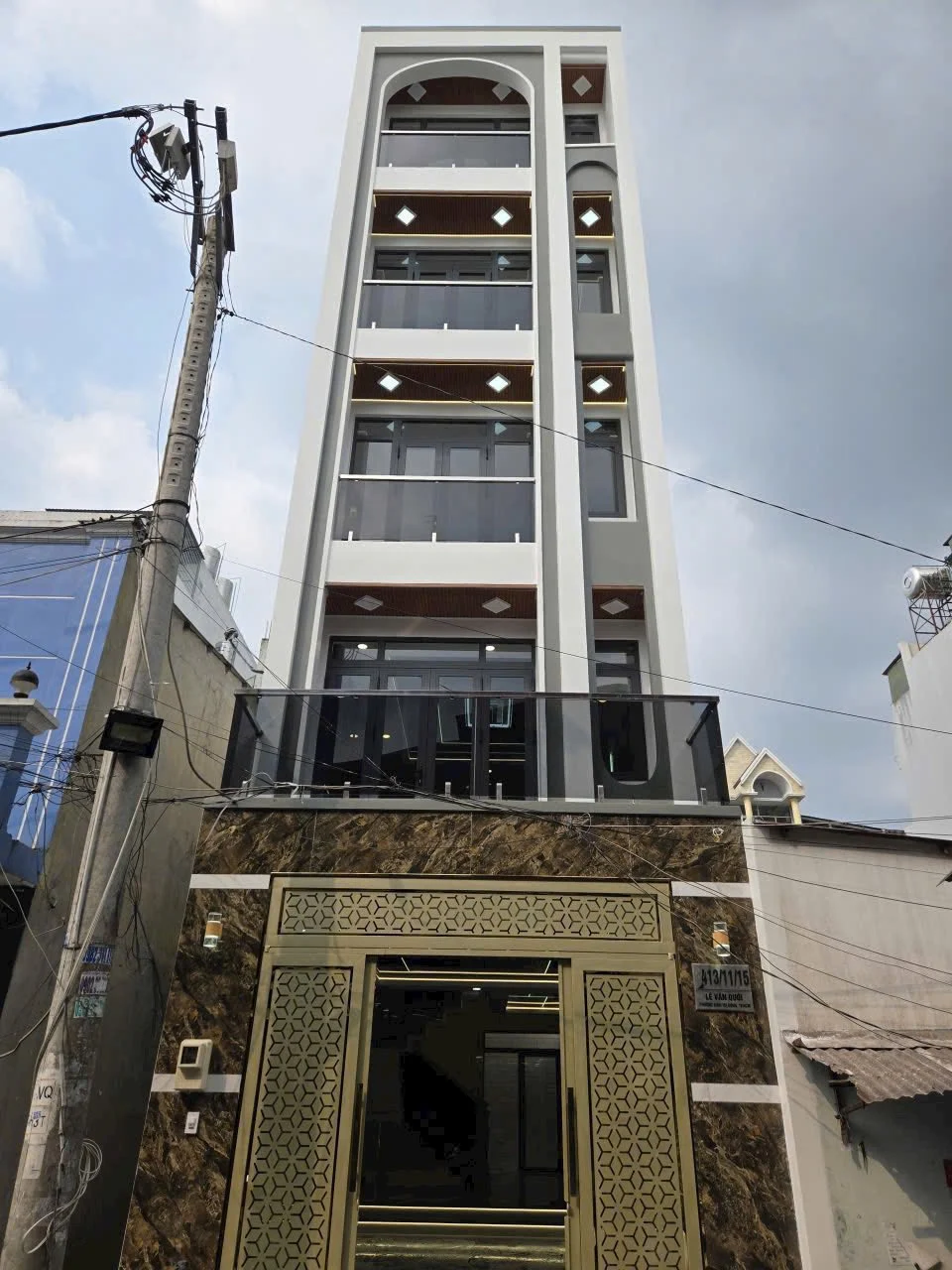 BÁN NHÀ 4,3x16m, 5 Tầng, Lê Văn Quới, ,Bình Tân