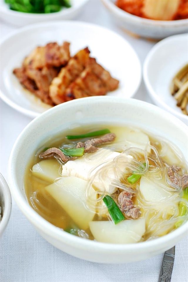 Canh Khoai Tây Nấu Miến