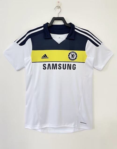 Tercera equipación del Chelsea 2011-12.jpeg