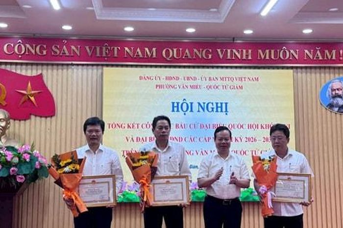 Phường Văn Miếu - Quốc Tử Giám dẫn đầu tiến độ, hoàn tất tổng hợp kết quả bầu cử sớm - Báo Hà Nội Mới