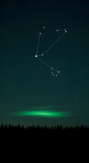 The Big Dipper Constellation Over a Silhouetted Forest and Glowing Night Sky - Free mobile Wallpaper