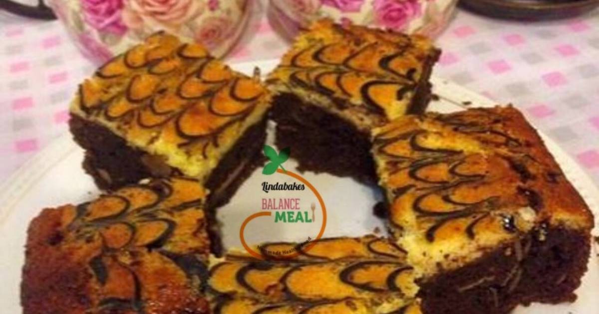Almond Cream cheese Brownies