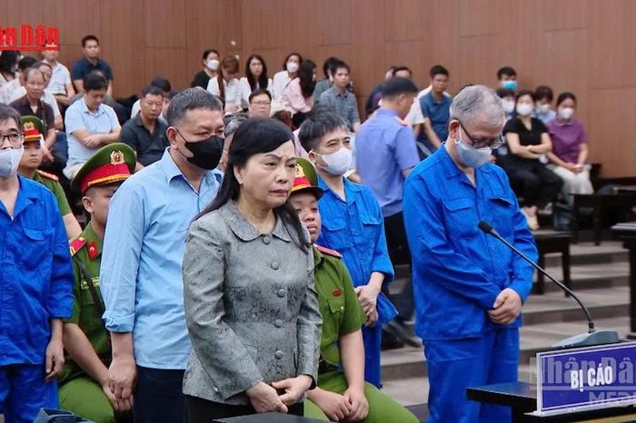 [Video] Cựu Bộ trưởng Y tế bị đề nghị từ 5-6 năm tù - Báo Nhân Dân