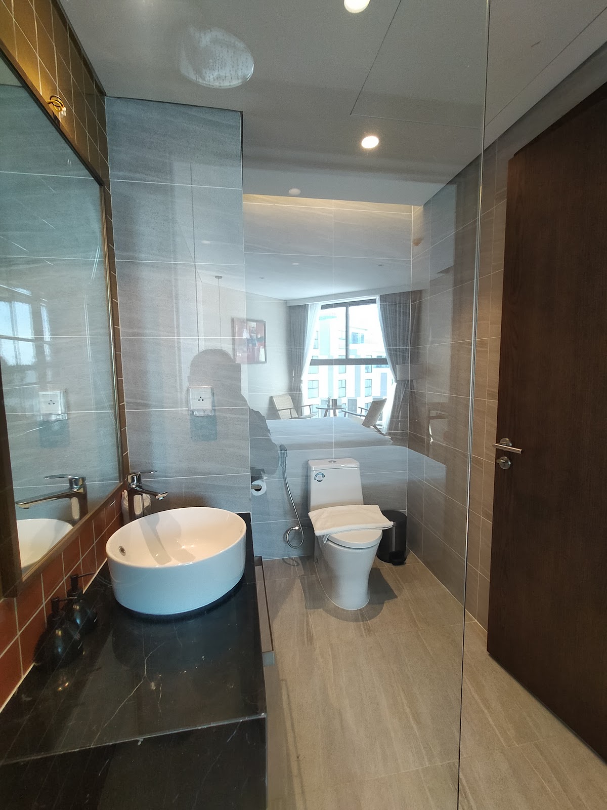 Ngô Đình Luyện - R2316