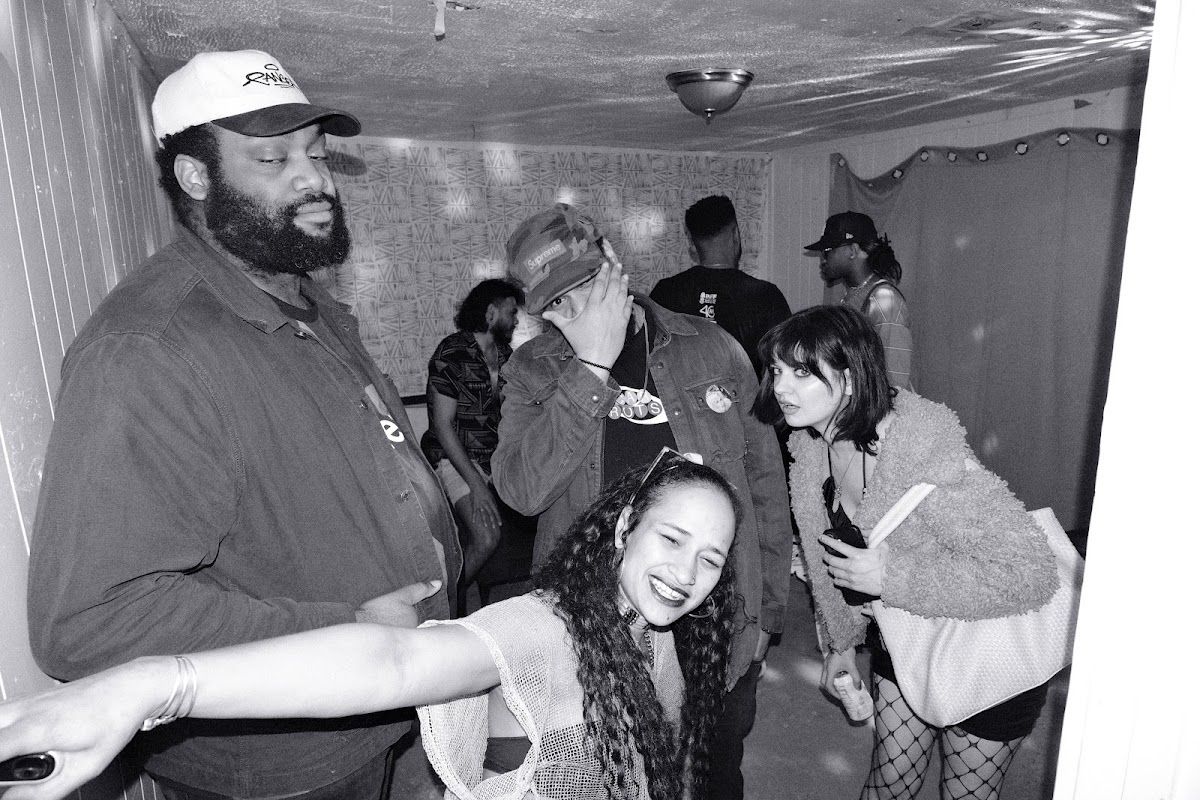 @tlau.photos_thelostandunfounds_2026-03-14_austin_last_night_noir_014