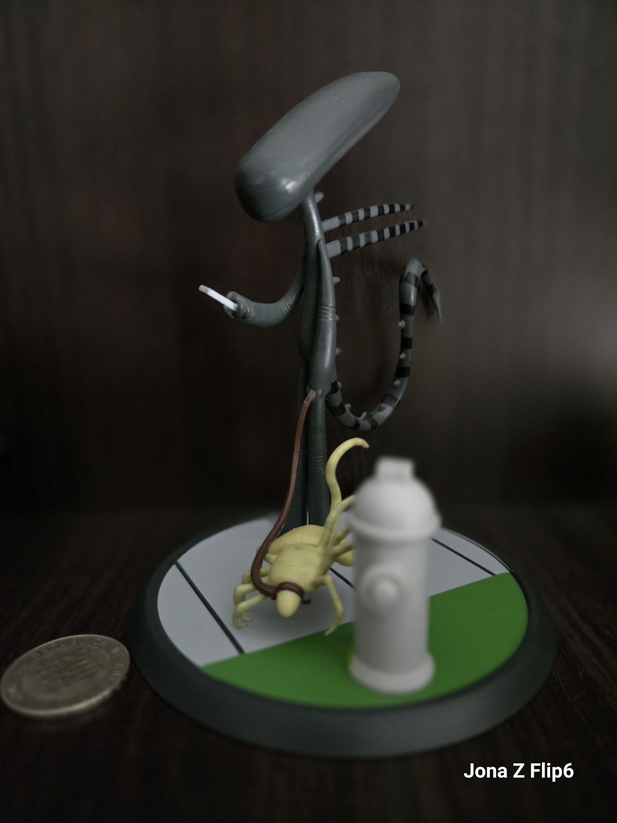 Loot Crate Alien Next Door Out For A Walk Figure