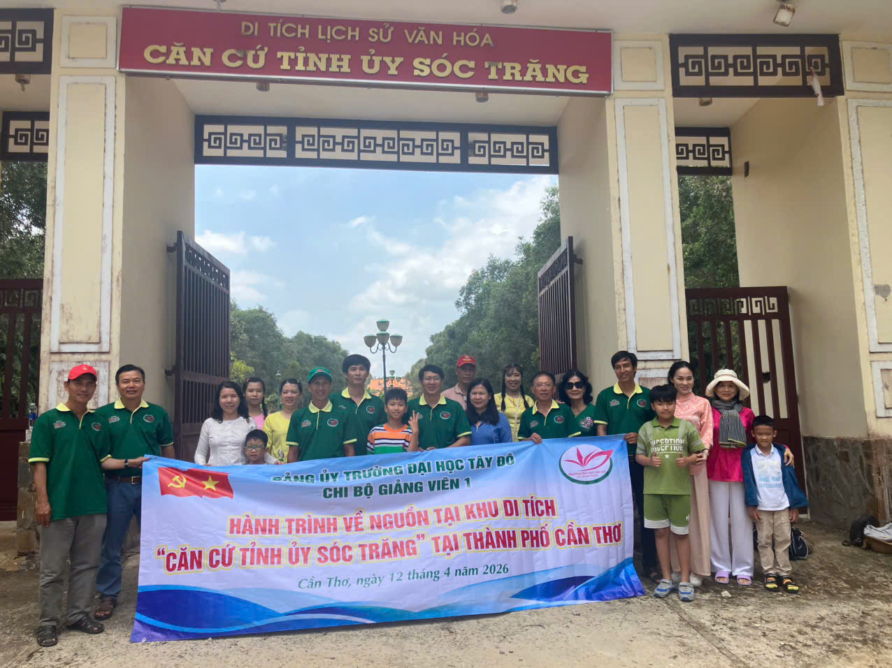 CHI BỘ GIẢNG VIÊN 1 TỔ CHỨC HOẠT ĐỘNG “VỀ NGUỒN” TẠI KHU CĂN CỨ TỈNH ỦY SÓC TRĂNG