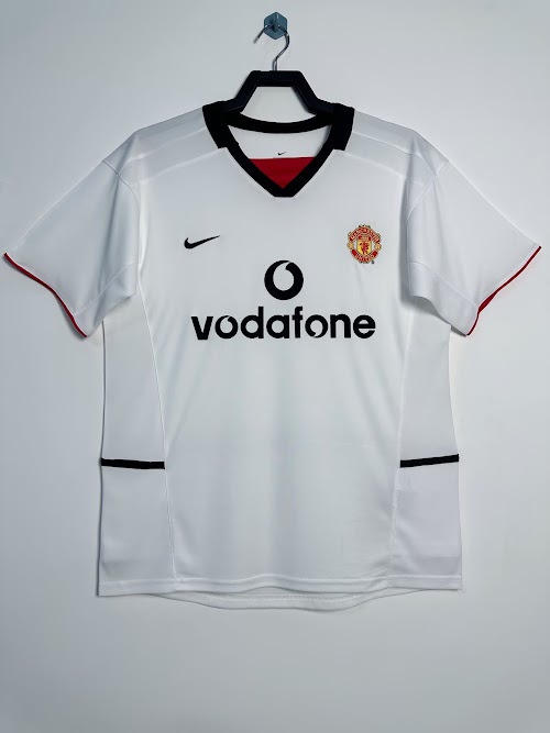 Equipación de visitante del Manchester United 2002-03.jpeg