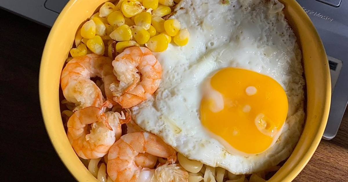 Nui xào tôm áp chảo