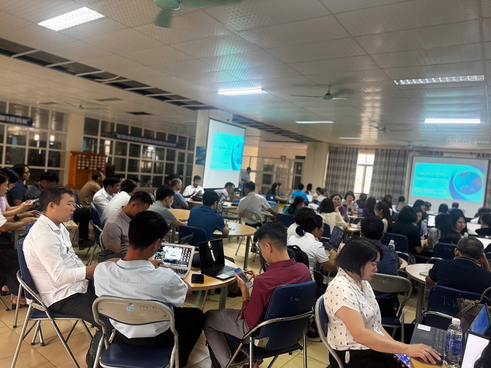 Công đoàn Trường Đại học Tây Bắc tổ chức tập huấn, bồi dưỡng năng lực Công nghệ Thông tin cho Đoàn viên và tập huấn nghiệp vụ cho cán bộ công đoàn năm 2025