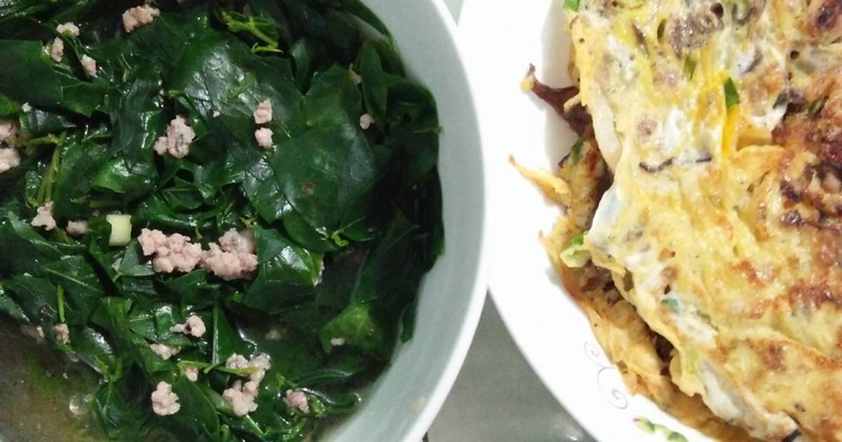 Trứng chiên thịt -canh rau ngót thịt bằm