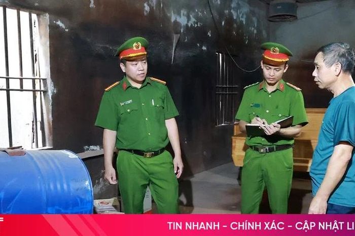 Ngõ hẹp, xưởng kín, vật liệu dễ cháy, làng mộc Thái Yên đối mặt nguy cơ hỏa hoạn - Báo Hà Tĩnh