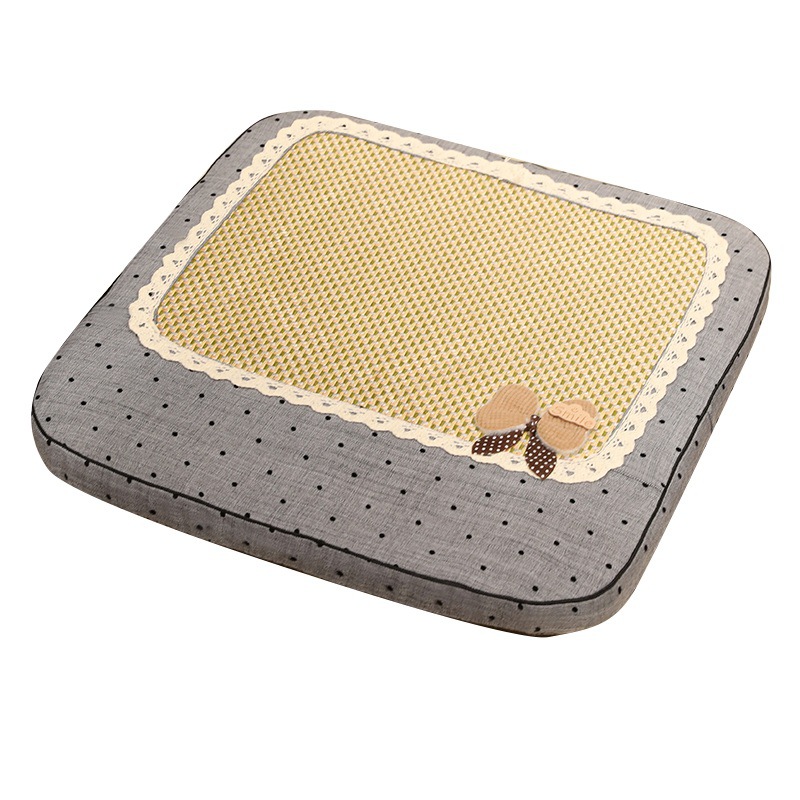 Summer seat cushion made of bamboo with lumbar support